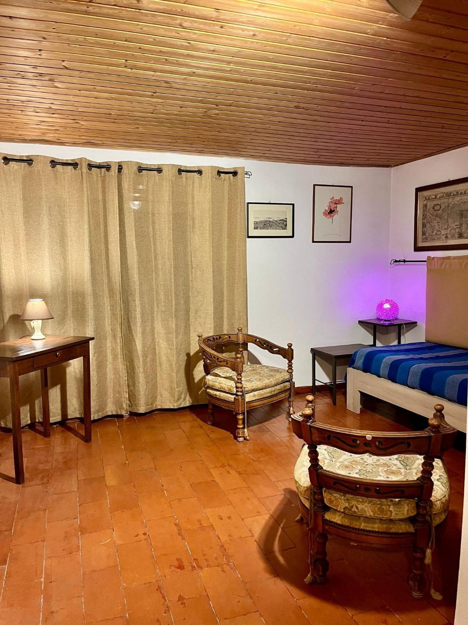 B&B Gennarcu Ussassai ภายนอก รูปภาพ