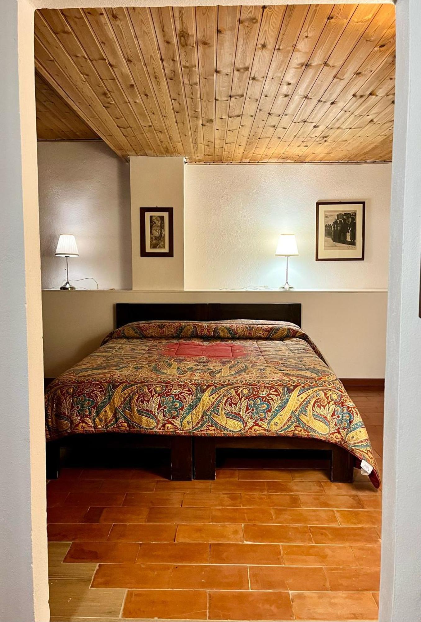 B&B Gennarcu Ussassai ภายนอก รูปภาพ