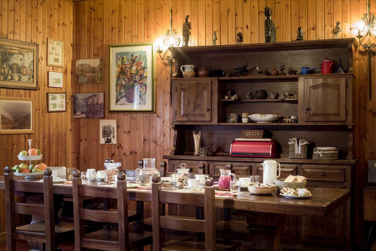 B&B Gennarcu Ussassai ภายนอก รูปภาพ