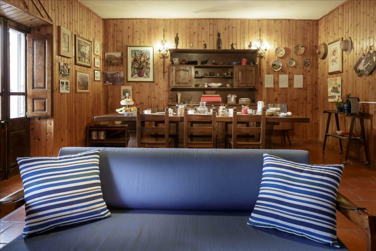 B&B Gennarcu Ussassai ภายนอก รูปภาพ